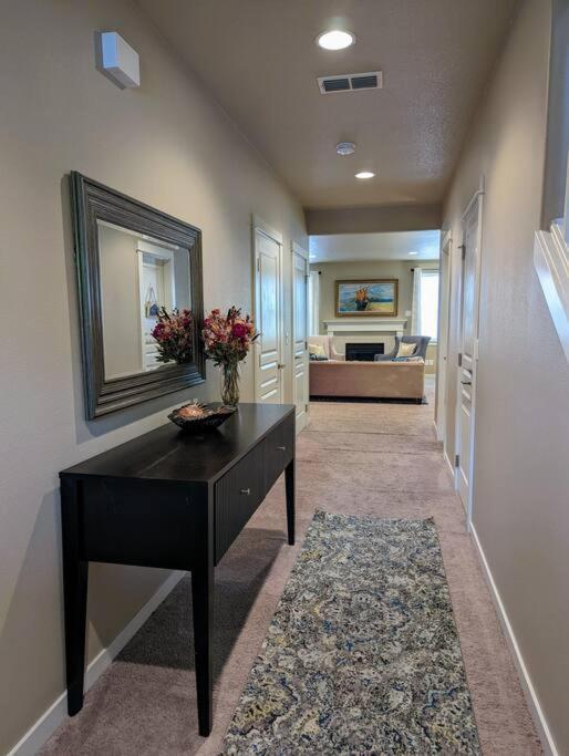 Spacious 3-Bedroom Home With Outdoor Space Eugene Luaran gambar