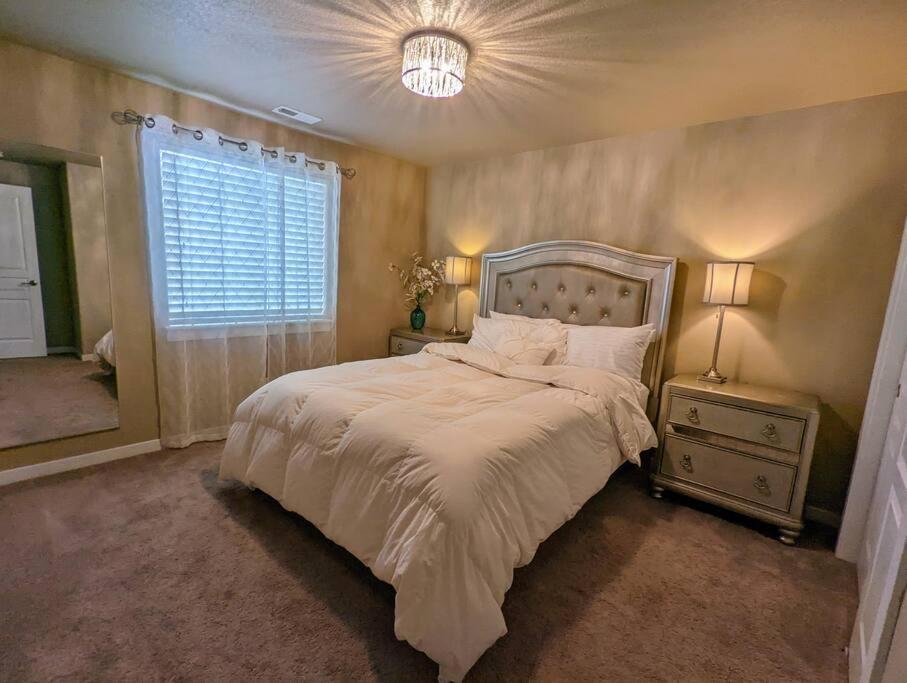 Spacious 3-Bedroom Home With Outdoor Space Eugene Luaran gambar