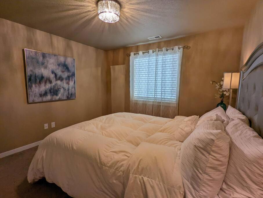 Spacious 3-Bedroom Home With Outdoor Space Eugene Luaran gambar